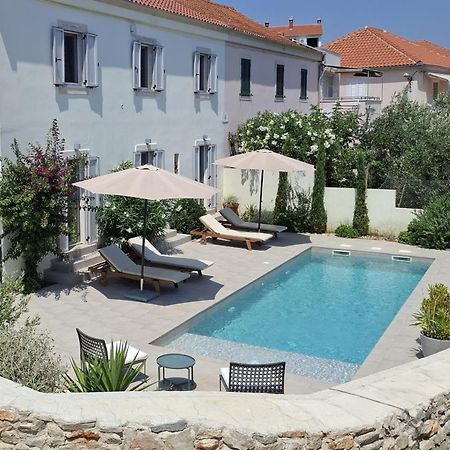 Villa Mira With A Heated Pool And A Sea View Božava Extérieur photo
