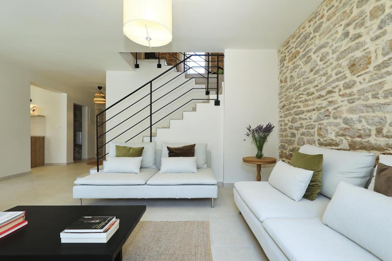 Villa Mira With A Heated Pool And A Sea View Božava Extérieur photo