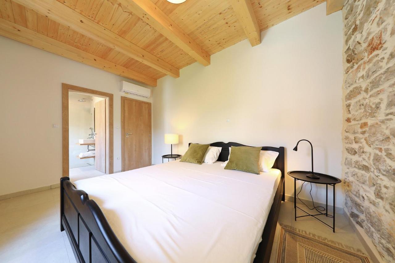 Villa Mira With A Heated Pool And A Sea View Božava Extérieur photo