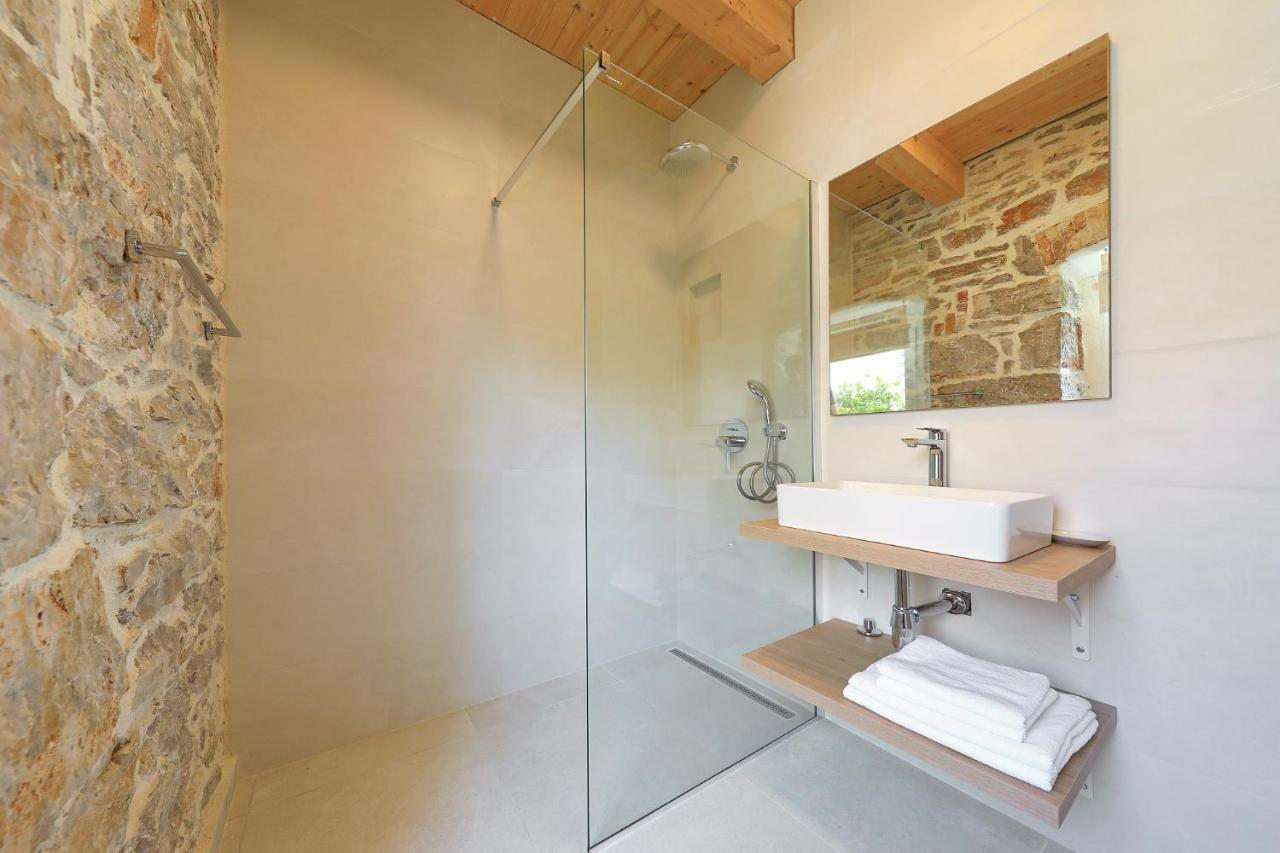 Villa Mira With A Heated Pool And A Sea View Božava Extérieur photo