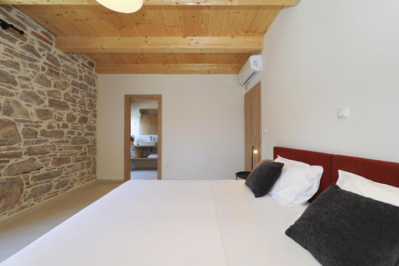 Villa Mira With A Heated Pool And A Sea View Božava Extérieur photo